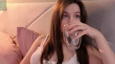 Eva online show from October 5, 7:10 pm