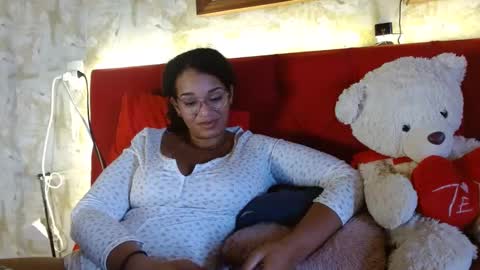 Queen Bon Vivantt online show from February 12, 1:59 pm