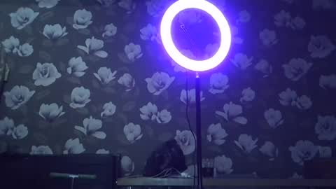 bony_may4 online show from December 22, 10:04 pm