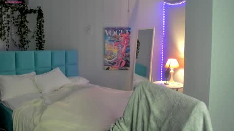 Milena online show from April 6, 2:53 am