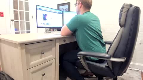 Snapshot of boredhorndog chatting on January 21, 11:13 pm Boredhorndog online show from January 21, 11:13 pm