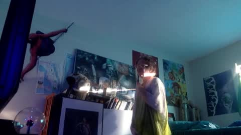 Bottomboo7 online show from January 6, 1:04 pm