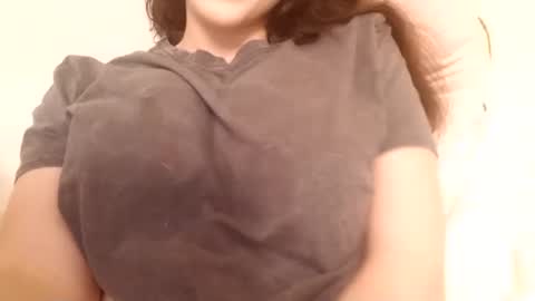 Snapshot of bouncyqueenmajesty chatting on September 15, 6:09 pm Bouncy Queen Majesty online show from September 15, 6:09 pm