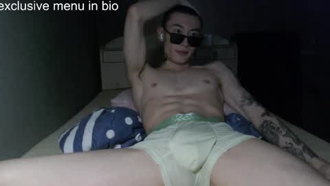 boxman556990 online show from April 18, 6:21 pm