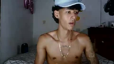 boy_horny_dirty online show from September 16, 6:33 pm