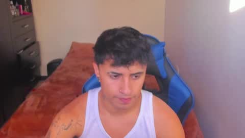 boy_nauthy online show from May 6, 9:43 pm
