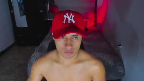 boy_nauthy online show from January 10, 5:05 am