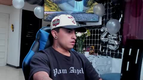boy_nauthy online show from May 19, 6:59 pm