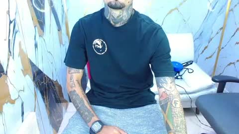 boy_tatto77 online show from July 18, 2:13 am