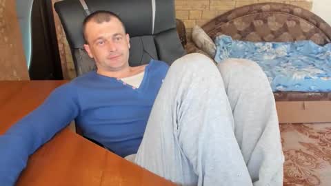 BoyApollon online show from April 18, 6:26 am