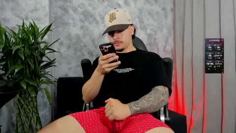 boyc02_ online show from December 20, 10:33 am