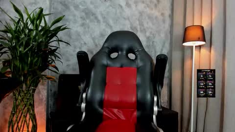 boyc02_ online show from March 2, 10:38 pm