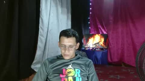 boyfantasies_11 online show from November 22, 2:43 am