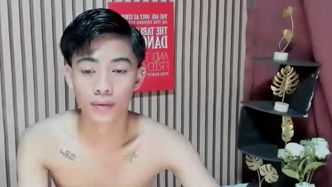 HI IM JAMES DONT FORGET GIVE ME THUMBS UP AND JOIN TO MY FANCLUB online show from September 17, 5:49 pm