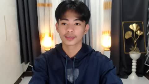 HI IM JAMES DONT FORGET GIVE ME THUMBS UP AND JOIN TO MY FANCLUB online show from January 5, 5:20 pm