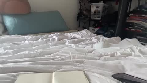 boywithbug online show from March 10, 4:22 pm