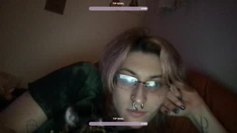 boywithbug online show from March 7, 3:08 am