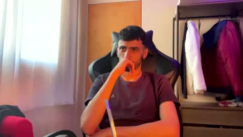 Snapshot of boyzinm2 chatting on September 9, 5:46 pm boyzinm2 online show from September 9, 5:46 pm