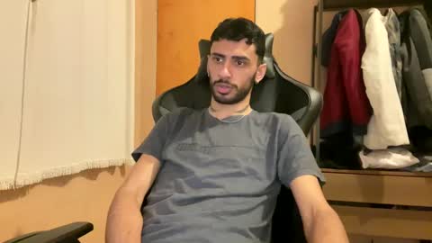 Snapshot of boyzinm2 chatting on September 19, 9:40 pm boyzinm2 online show from September 19, 9:40 pm