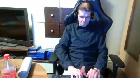 bponie1 online show from December 7, 3:09 am