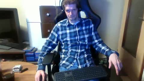 bponie1 online show from December 22, 1:34 am