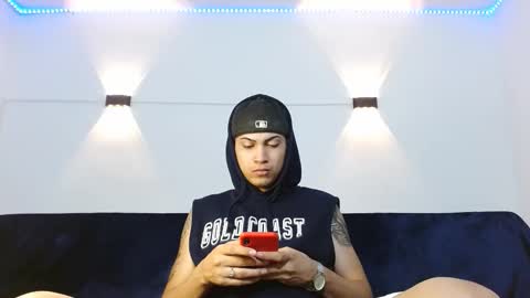 Snapshot of br4ndon_cooper chatting on September 22, 2:43 pm Brandon online show from September 22, 2:43 pm