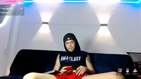 Snapshot of br4ndon_cooper chatting on September 20, 9:07 pm Brandon online show from September 20, 9:07 pm