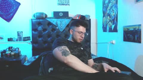 brad hot boy online show from October 11, 9:51 pm