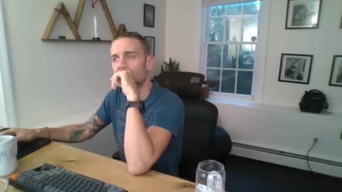 Snapshot of bradbronton chatting on October 24, 11:22 am BradBronton online show from October 24, 11:22 am