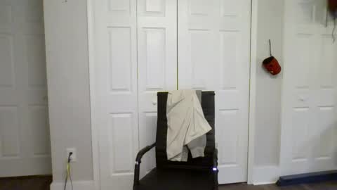 Snapshot of bradley203470 chatting on February 11, 4:13 pm bradley203470 online show from February 11, 4:13 pm