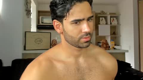 bradleymartin7 online show from February 21, 9:54 pm