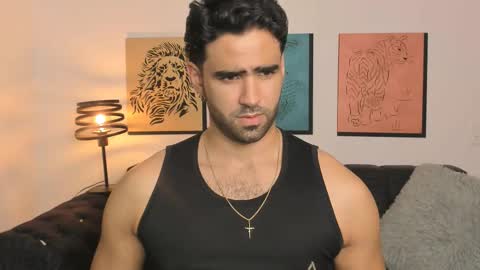 bradleymartin7 online show from March 3, 9:11 pm