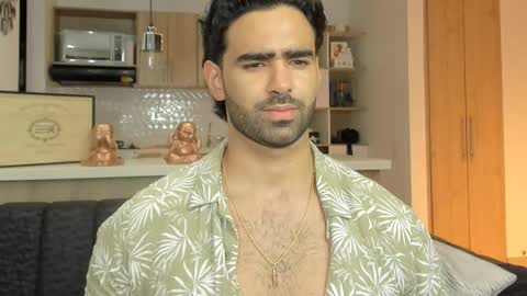 bradleymartin7 online show from October 18, 3:11 am