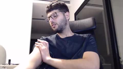 brads online show from December 10, 4:38 pm