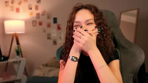 Lilly online show from October 17, 2:21 pm