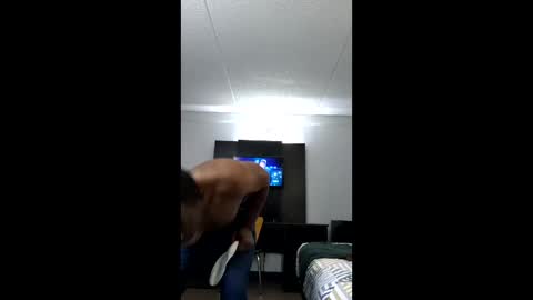 brandonsmile648 online show from April 12, 10:25 pm