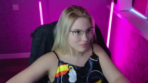 Snapshot of brandy__stars chatting on January 23, 5:45 am Belle online show from January 23, 5:45 am