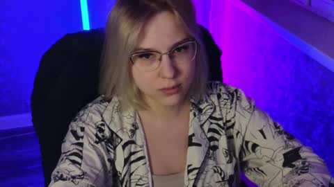 Snapshot of brandy__stars chatting on February 20, 1:03 am Belle online show from February 20, 1:03 am