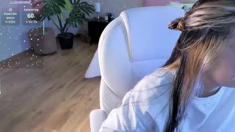 Snapshot of brandy_sweet_ chatting on September 14, 11:22 am BRANDY  online show from September 14, 11:22 am