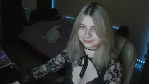 brandy_wow online show from March 24, 8:04 pm