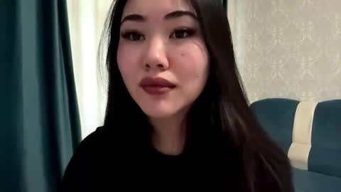 Aypril   online show from November 14, 11:12 am