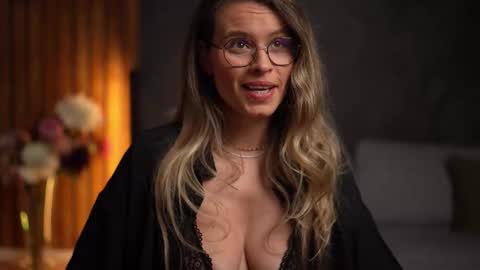 Alex online show from November 22, 5:17 am