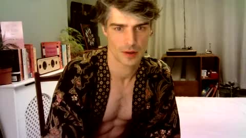 Bratdownunder online show from February 16, 10:10 pm