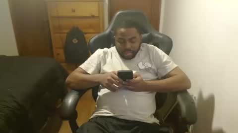 Snapshot of breadw1nnah chatting on October 13, 7:10 am Breadw1nnah online show from October 13, 7:10 am