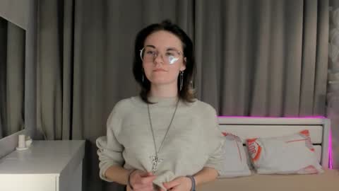 Eva  online show from November 15, 7:04 pm