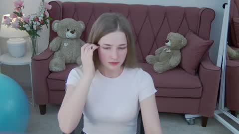 Bree online show from April 8, 11:24 am