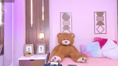 Bree  online show from March 7, 1:00 pm