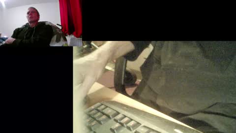 Snapshot of bremer64 chatting on December 11, 10:25 am bremer64 online show from December 11, 10:25 am