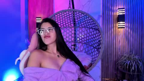 Brenda moris online show from May 30, 12:53 am