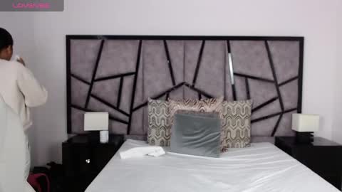 Brenda online show from March 1, 12:01 pm